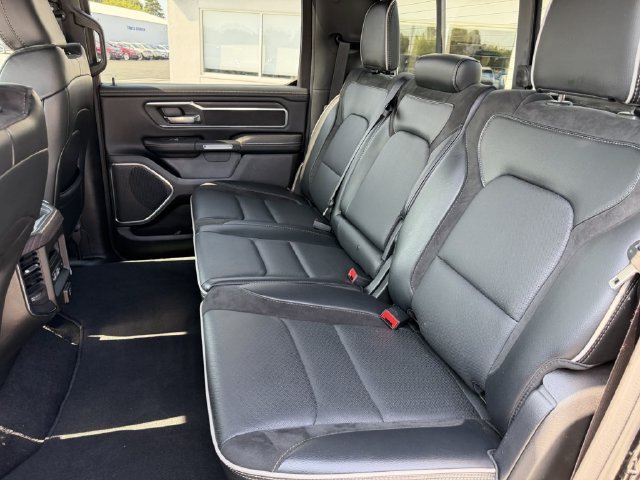 Used 2025 RAM 1500 Laramie AWD/4WD image 14