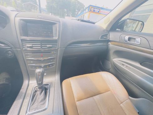Used 2014 Lincoln MKT AWD w/ Equipment Group 201A image 21
