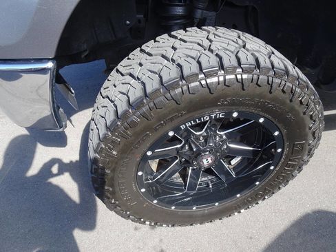 Used 2013 Ford F150 XLT w/ XLT Chrome Pkg image 5