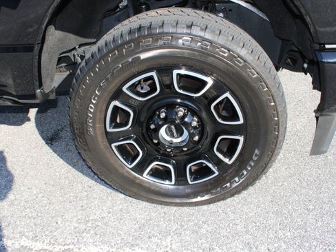 Used 2025 Ford F350 Platinum AWD/4WD image 10