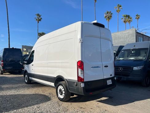 Used 2022 Ford E-Transit 148 High Roof w/ Load Area Protection Package image 9