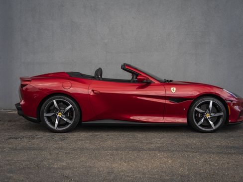 Certified 2023 Ferrari Portofino M image 7