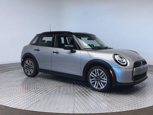 New 2026 MINI Cooper S image 2