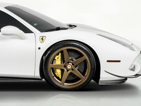 Used 2016 Ferrari 488 GTB image 6