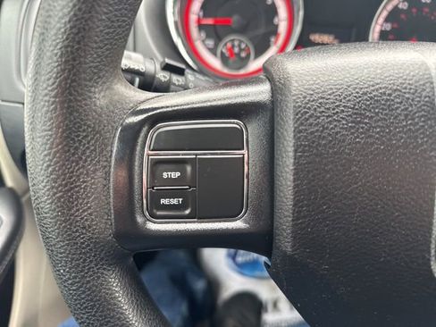 Certified 2019 Dodge Grand Caravan SE image 14