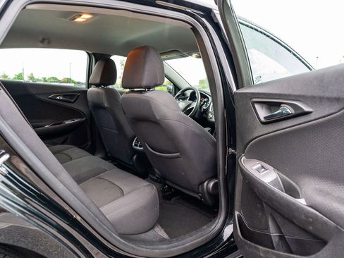 Used 2025 Chevrolet Malibu LT FWD image 14
