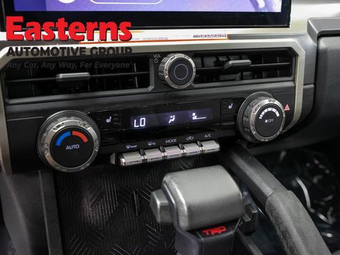 Used 2024 Toyota Tacoma TRD Off-Road AWD/4WD image 20