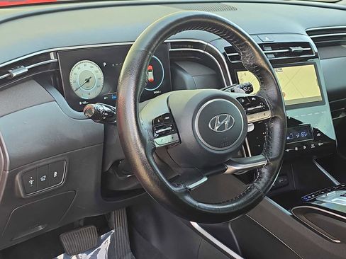 Used 2022 Hyundai Tucson Limited image 2