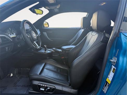 Used 2017 BMW M2 image 9