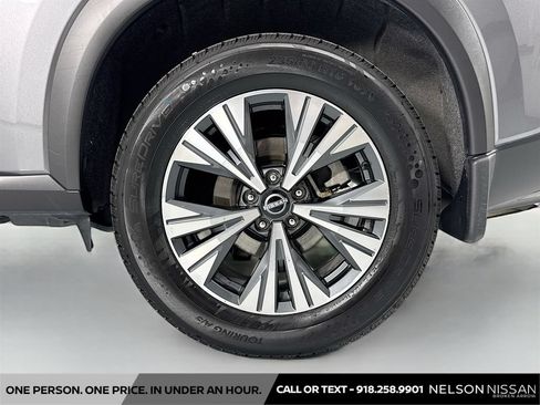 Certified 2023 Nissan Rogue SV FWD image 28