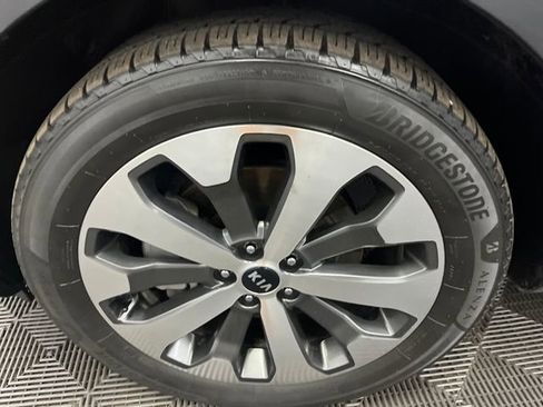 Used 2021 Kia Telluride S AWD/4WD image 33