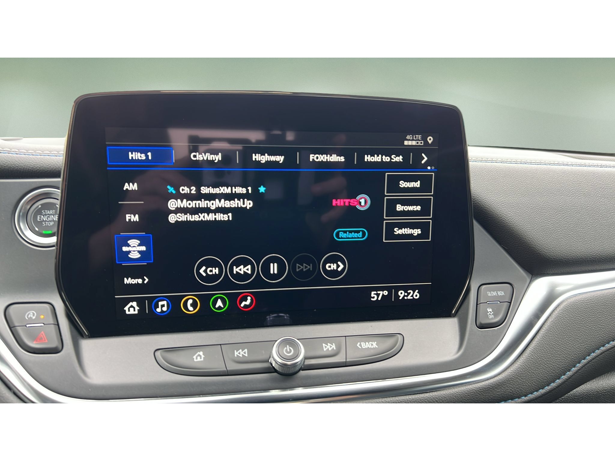 Certified 2025 Chevrolet Blazer RS w/ Enhanced Convenience Package AWD/4WD image 18