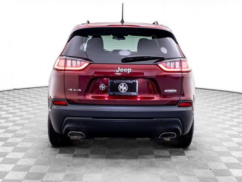 Used 2019 Jeep Cherokee Latitude w/ Cold Weather Group AWD/4WD image 5