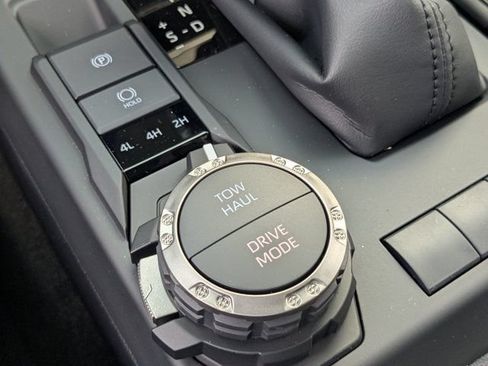 New 2026 Toyota 4Runner SR5 AWD/4WD image 26