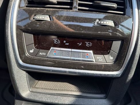 Used 2023 BMW X7 xDrive40i w/ M Sport Package AWD/4WD image 26