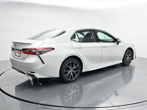 Used 2023 Toyota Camry SE FWD image 8