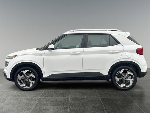 Certified 2024 Hyundai Venue SEL image 4