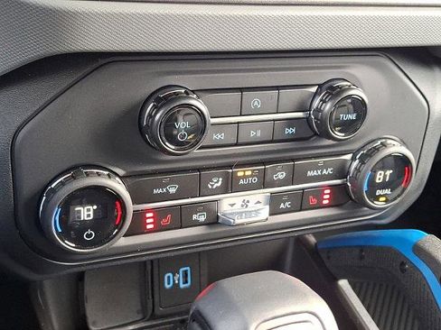 Certified 2024 Ford Bronco Black Diamond image 15