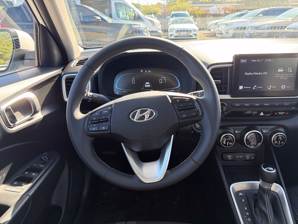 Used 2026 Hyundai Venue SEL FWD image 11