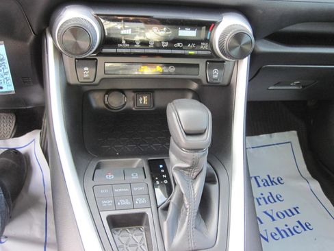 Used 2024 Toyota RAV4 LE image 16