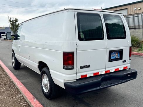 Used 2010 Ford E-250 and Econoline 250 image 4