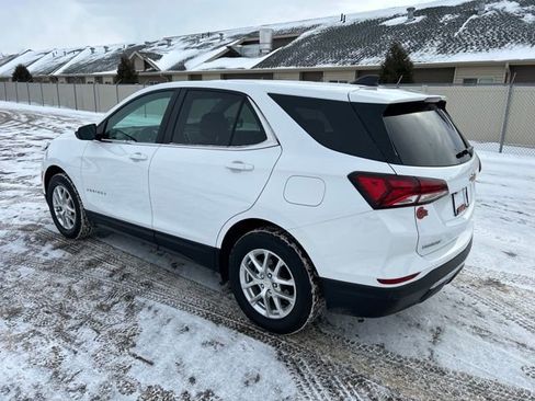 Used 2024 Chevrolet Equinox LT image 3