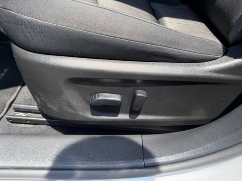 Used 2024 Nissan Altima 2.5 SV FWD image 15
