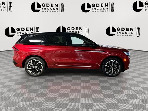 Used 2024 Lincoln Nautilus Reserve w/ Equipment Group 202A image 9