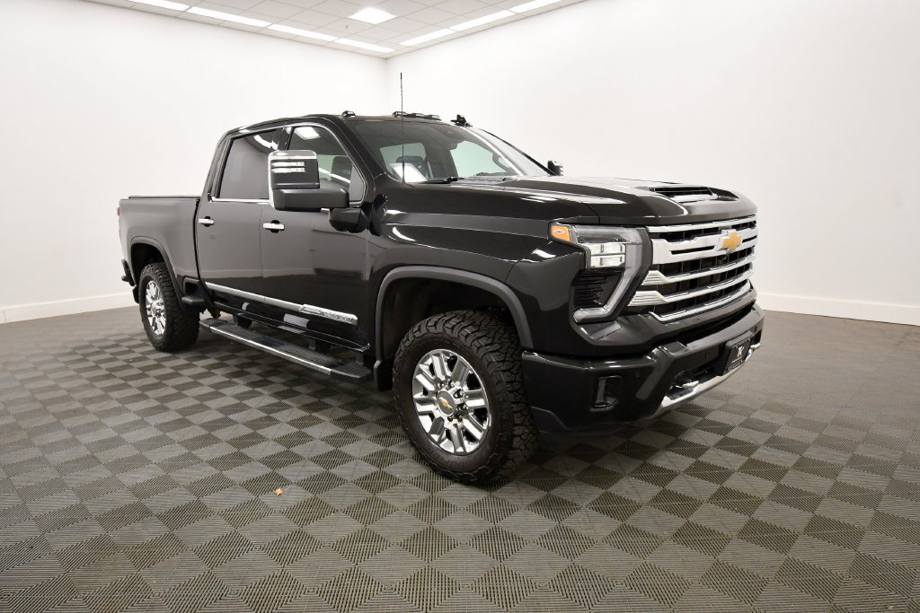 Used 2024 Chevrolet Silverado 3500 High Country w/ High Country Premium Package AWD/4WD image 10