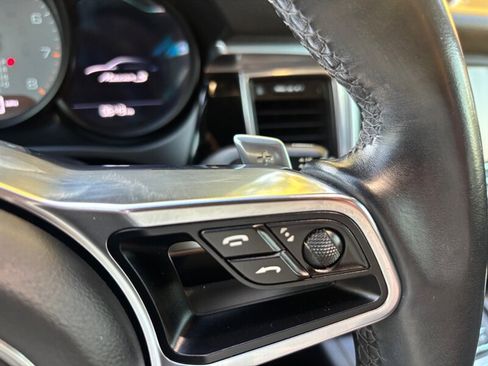 Used 2016 Porsche Macan S image 41