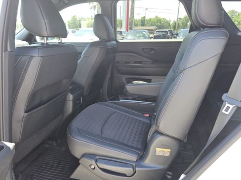 Used 2025 Nissan Pathfinder Rock Creek AWD/4WD image 4