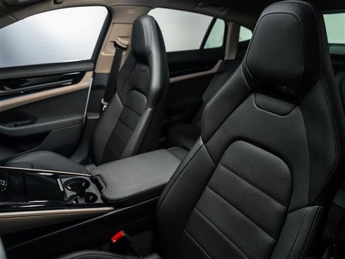 New 2026 Porsche Panamera 4S image 5