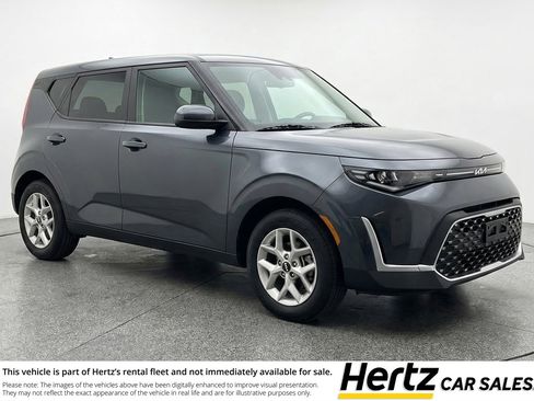 Used 2025 Kia Soul LX w/ LX Technology Package FWD image 1