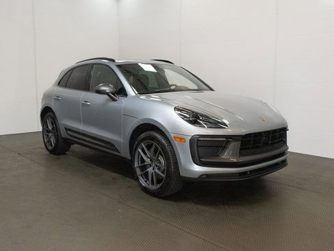 New 2025 Porsche Macan Turbo image 8