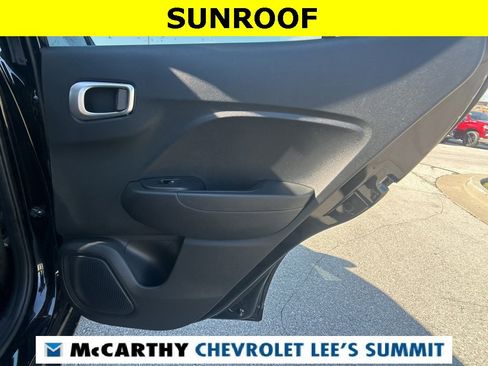 Used 2024 Hyundai Venue SEL image 26