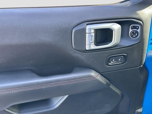 Used 2021 Jeep Gladiator Rubicon image 18