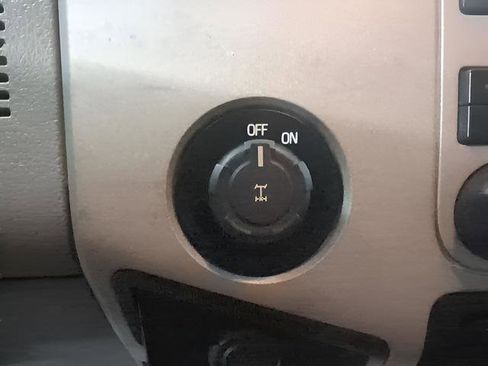 Used 2015 Ford F250 XLT w/ XLT Interior Package image 12