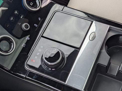 Used 2020 Land Rover Range Rover Velar R-Dynamic S image 17