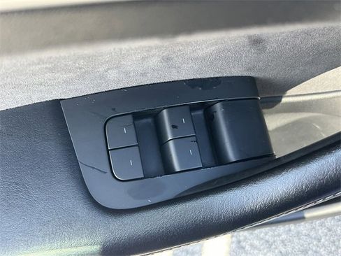 Used 2022 Tesla Model 3 Standard Range image 14