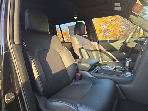 Certified 2024 Nissan Armada SL w/ Midnight Edition Package image 27