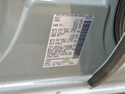 Used 2025 Nissan Frontier PRO-4X AWD/4WD image 40
