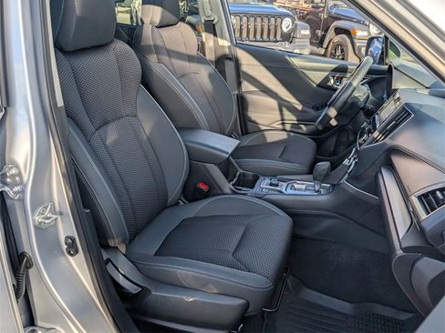 Used 2023 Subaru Forester Premium image 20