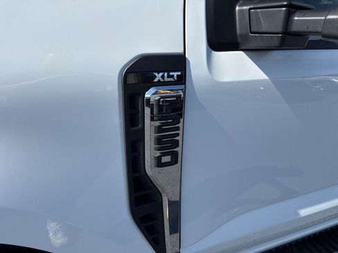 Used 2025 Ford F250 XLT AWD/4WD image 32