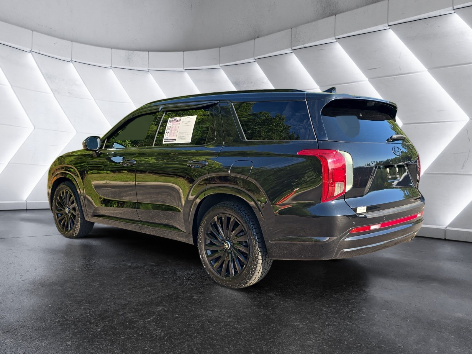Used 2024 Hyundai Palisade Calligraphy AWD/4WD image 3