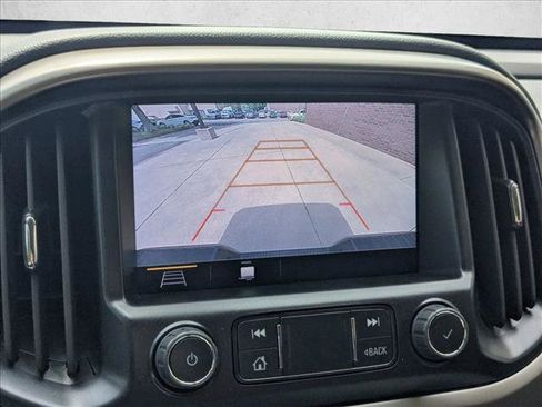 Used 2022 Chevrolet Colorado Z71 AWD/4WD image 14