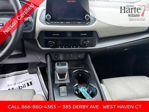 Certified 2025 Nissan Rogue SV AWD/4WD image 14