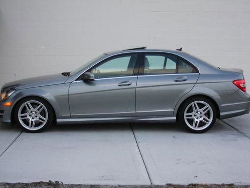 Used 2013 Mercedes-Benz C 300 Sport image 14
