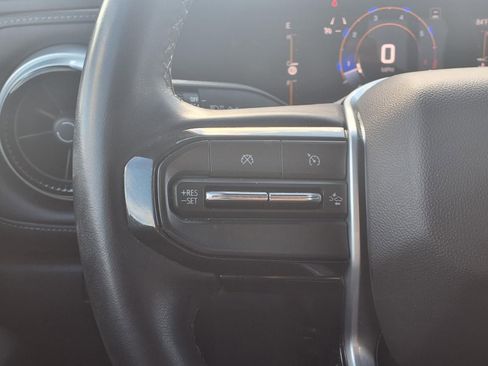 Used 2023 Chevrolet Colorado LT w/ LT Convenience Package II AWD/4WD image 15