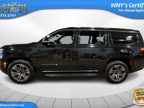Used 2024 Jeep Wagoneer Series II w/ Flexible Seating Group AWD/4WD image 9
