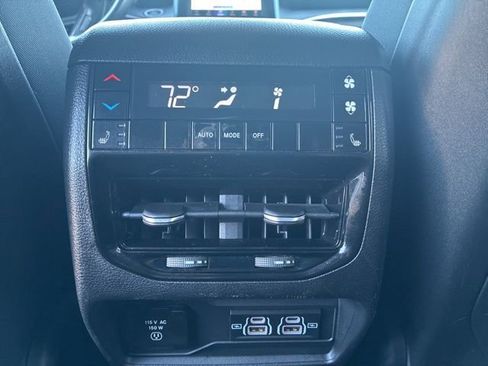 Used 2021 Jeep Grand Cherokee L Limited AWD/4WD image 24